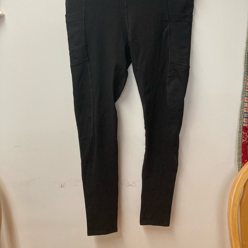Pact black organic cotton leggings size small